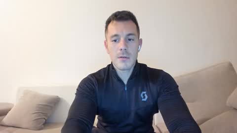 roberto4ever online show from 11-13-25, 04:06