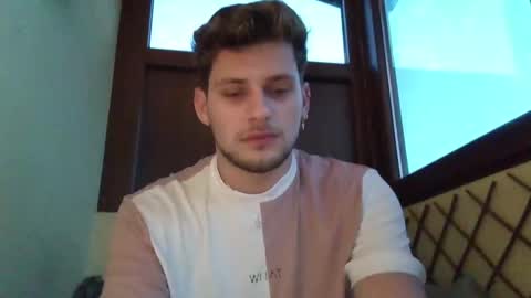 Roberto online show from 01-14-25, 05:40