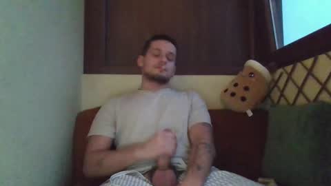 Snapshot of roberto_twink1 chatting on 11-12-25, 04:57 Roberto online show from 11-12-25, 04:57