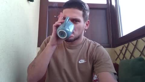 Snapshot of roberto_twink1 chatting on 11-17-25, 11:27 Roberto online show from 11-17-25, 11:27