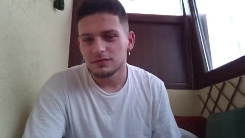 Snapshot of roberto_twink1 chatting on 11-25-25, 08:03 Roberto online show from 11-25-25, 08:03