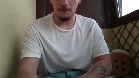 Snapshot of roberto_twink1 chatting on 02-19-26, 02:35 Roberto online show from 02-19-26, 02:35