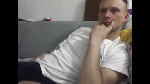 Snapshot of robertxxxpo chatting on 01-09-25, 11:45 Zenek online show from 01-09-25, 11:45