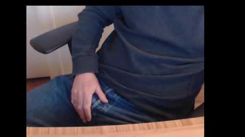 Snapshot of robidan6923 chatting on 02-19-25, 02:44 robidan6923 online show from 02-19-25, 02:44