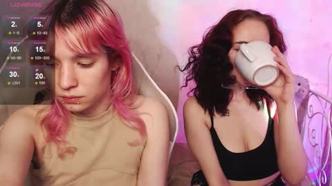 Snapshot of robin_yours chatting on 12-16-25, 12:10 Robin your online show from 12-16-25, 12:10