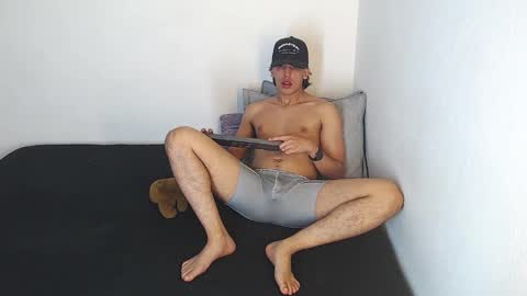 Snapshot of robisson_zack chatting on 02-22-26, 10:30 Robisson Zack online show from 02-22-26, 10:30