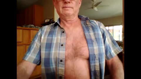 robo0000 online show from 09-09-25, 04:28