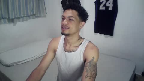 Snapshot of rocco99xx chatting on 10-31-25, 01:01 Rocco online show from 10-31-25, 01:01