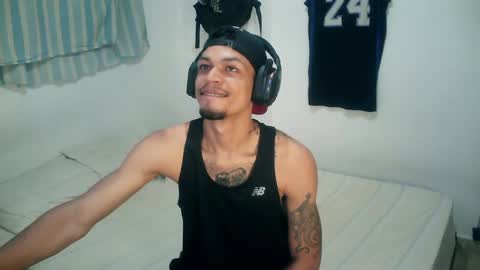 Snapshot of rocco99xx chatting on 11-09-25, 02:59 Rocco online show from 11-09-25, 02:59