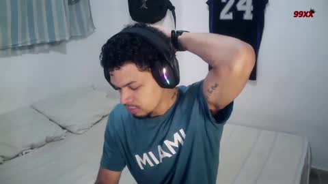 Snapshot of rocco99xx chatting on 11-18-25, 02:43 Rocco online show from 11-18-25, 02:43