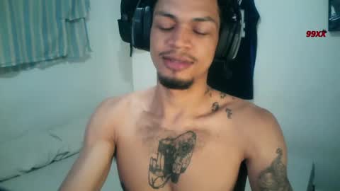 Snapshot of rocco99xx chatting on 11-25-25, 04:40 Rocco online show from 11-25-25, 04:40