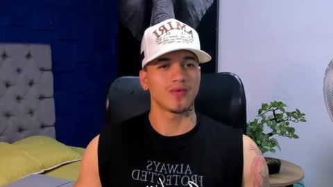 rocco_santos online show from 10-23-25, 01:16