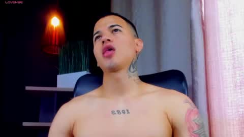 rocco_santos online show from 04-28-26, 06:35