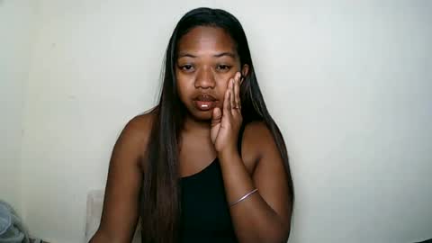 Snapshot of rochellinah chatting on 08-02-26, 06:06 rochellinah online show from 08-02-26, 06:06