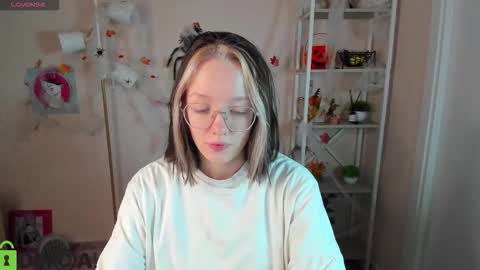 Snapshot of rockett_bunny chatting on 10-27-25, 12:58 Rockett online show from 10-27-25, 12:58