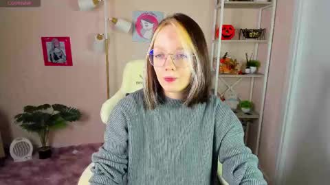 Snapshot of rockett_bunny chatting on 11-21-25, 01:04 Rockett online show from 11-21-25, 01:04