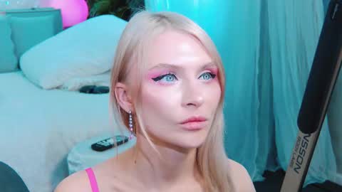 Lina and Den online show from 10-17-25, 10:29