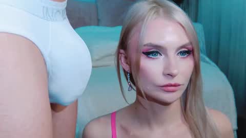 Lina and Den online show from 11-09-25, 11:08