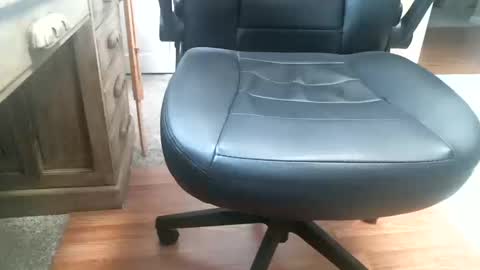 Snapshot of rocky_55 chatting on 10-10-25, 06:18 rocky_55 online show from 10-10-25, 06:18