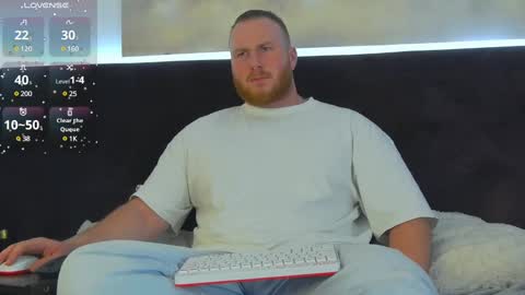 Snapshot of roddy_riss chatting on 01-24-25, 11:26 Roddy online show from 01-24-25, 11:26