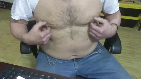 Snapshot of rodmanthick13 chatting on 03-26-26, 04:51 George online show from 03-26-26, 04:51