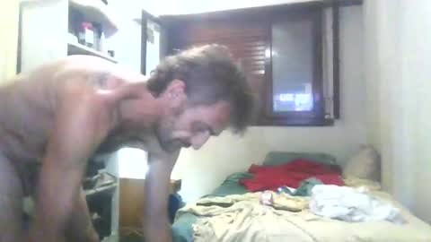 Snapshot of rodrigomolero1982 chatting on 03-13-26, 01:45 rodrigomolero1982 online show from 03-13-26, 01:45