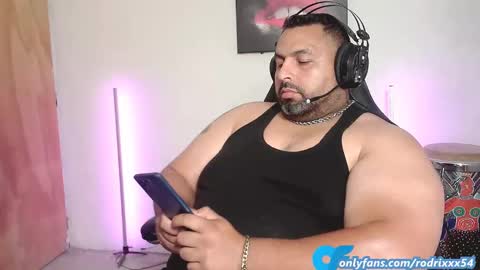 Snapshot of rodrixxx54 chatting on 12-10-24, 02:38 rodrixxx54 online show from 12-10-24, 02:38