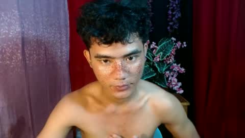 Snapshot of roianboyyy chatting on 06-26-26, 01:10 roianboyyy online show from 06-26-26, 01:10