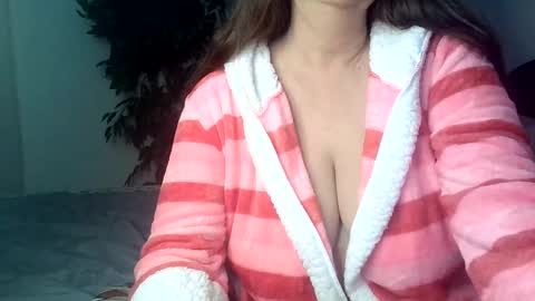 Rosie Rios online show from 11-15-25, 01:14