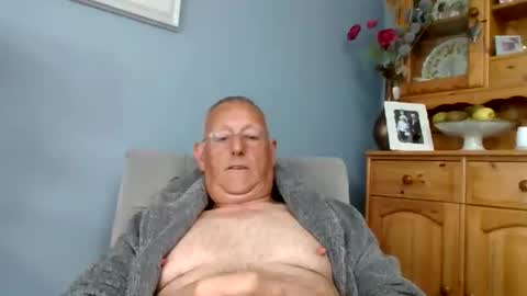 rokard121 online show from 05-05-26, 07:16