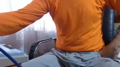 Snapshot of rokettttt chatting on 10-11-25, 12:15 rokettttt online show from 10-11-25, 12:15