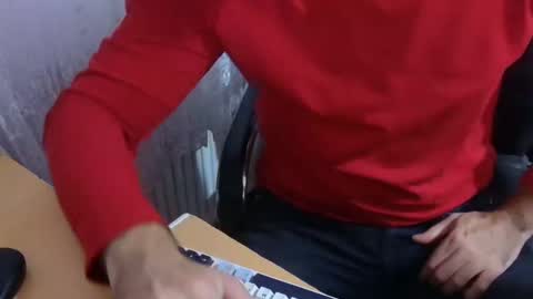 Snapshot of rokettttt chatting on 12-02-25, 02:45 rokettttt online show from 12-02-25, 02:45