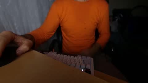 Snapshot of rokettttt chatting on 12-04-25, 11:13 rokettttt online show from 12-04-25, 11:13