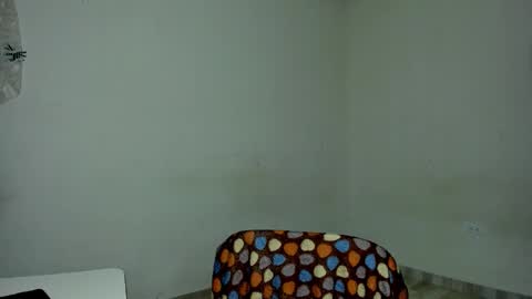 Snapshot of rolling_05 chatting on 01-10-26, 04:14 rolling_05 online show from 01-10-26, 04:14