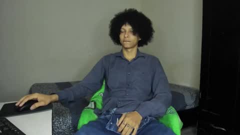 Snapshot of rolling_05 chatting on 02-02-26, 03:05 rolling_05 online show from 02-02-26, 03:05