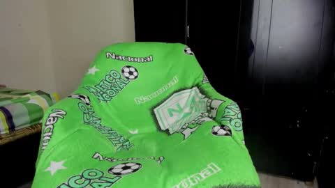 Snapshot of rolling_05 chatting on 02-13-26, 11:34 rolling_05 online show from 02-13-26, 11:34