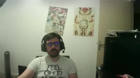 Snapshot of romainb72 chatting on 10-21-25, 06:19 romainb72 online show from 10-21-25, 06:19