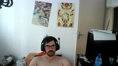 Snapshot of romainb72 chatting on 06-21-26, 10:07 romainb72 online show from 06-21-26, 10:07
