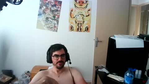 Snapshot of romainb72 chatting on 07-09-26, 06:01 romainb72 online show from 07-09-26, 06:01