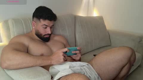 Snapshot of roman_lux chatting on 01-07-26, 03:42 Roman Lux online show from 01-07-26, 03:42