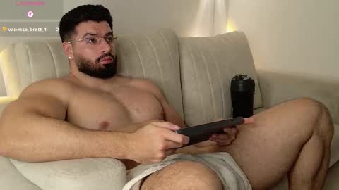 Snapshot of roman_lux chatting on 01-18-26, 06:39 Roman Lux online show from 01-18-26, 06:39