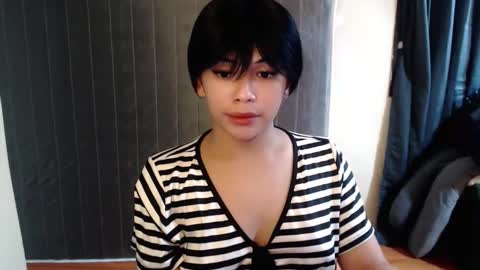 Snapshot of romantic_kath chatting on 11-29-25, 06:00 KATH online show from 11-29-25, 06:00