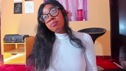 Snapshot of romantic_stargirl chatting on 12-25-24, 12:58 Is A Belle online show from 12-25-24, 12:58