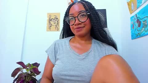 Snapshot of romantic_stargirl chatting on 02-27-25, 03:15 Is A Belle online show from 02-27-25, 03:15