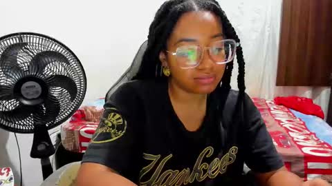 Snapshot of romantic_stargirl chatting on 11-29-25, 12:24 Is A Belle online show from 11-29-25, 12:24