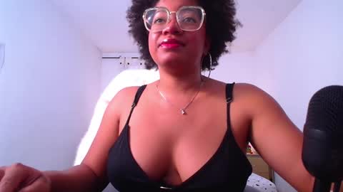 Snapshot of romantic_stargirl chatting on 01-09-26, 03:26 Is A Belle online show from 01-09-26, 03:26