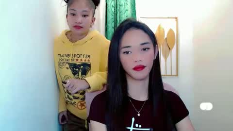 Snapshot of romanticslutxxx chatting on 01-10-26, 12:29 empress online show from 01-10-26, 12:29