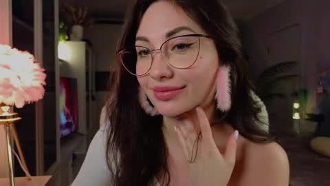 Snapshot of romanticsonya chatting on 03-17-26, 12:15 romanticsonya online show from 03-17-26, 12:15