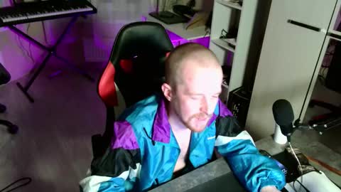 Snapshot of romantobizin chatting on 03-13-26, 07:09 Roman online show from 03-13-26, 07:09