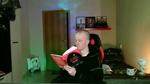 Snapshot of romantobizin chatting on 03-15-26, 06:25 Roman online show from 03-15-26, 06:25